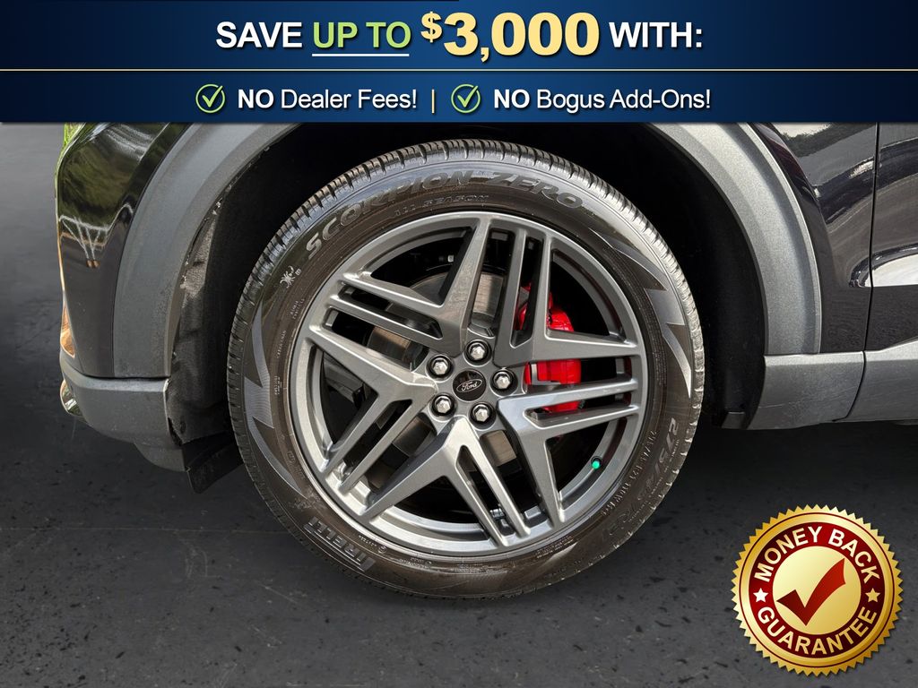 Used 2025 Ford Explorer - photo 14