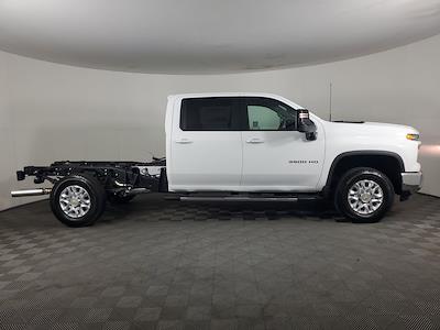 2026 Chevrolet Silverado 3500 Crew Cab 4WD Cab Chassis for sale #D645273 - photo 2