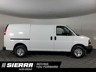 Used 2018 Chevrolet Express 2500 - photo 1