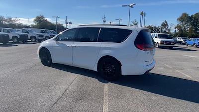 2021 Chrysler Pacifica FWD, Minivan for sale #26299B - photo 2