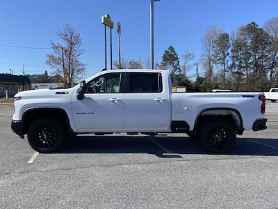 New 2025 Chevrolet Silverado 2500 LT Crew Cab 4WD Pickup for sale #325T594 - photo 2