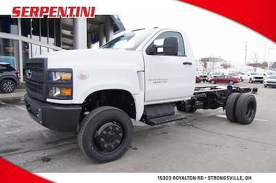 New 2024 Chevrolet Silverado 5500 Work Truck Regular Cab 4WD Cab Chassis for sale #242614 - photo 1