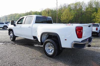 New 2025 Chevrolet Silverado 3500 LT Crew Cab 4WD Pickup for sale #251652 - photo 2