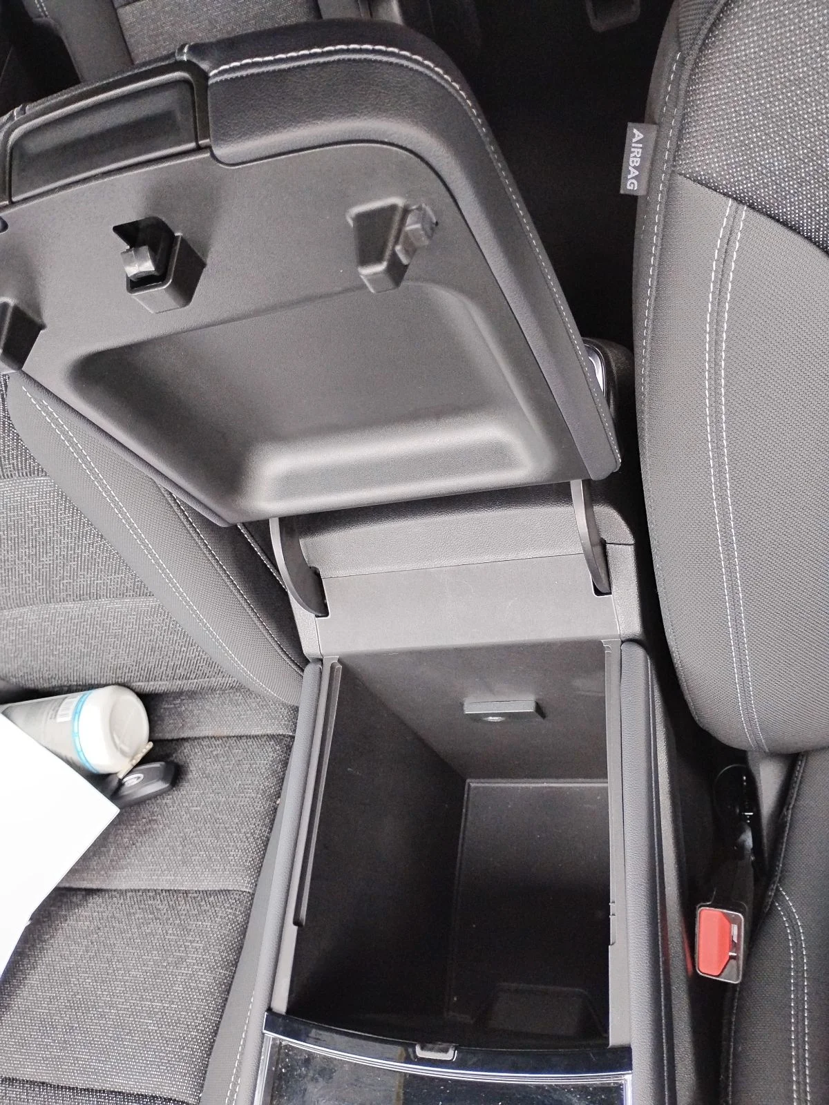 Used 2025 Chevrolet Traverse - photo 2