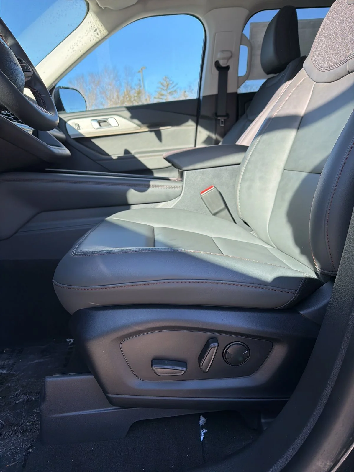 New 2026 Ford Explorer - photo 17