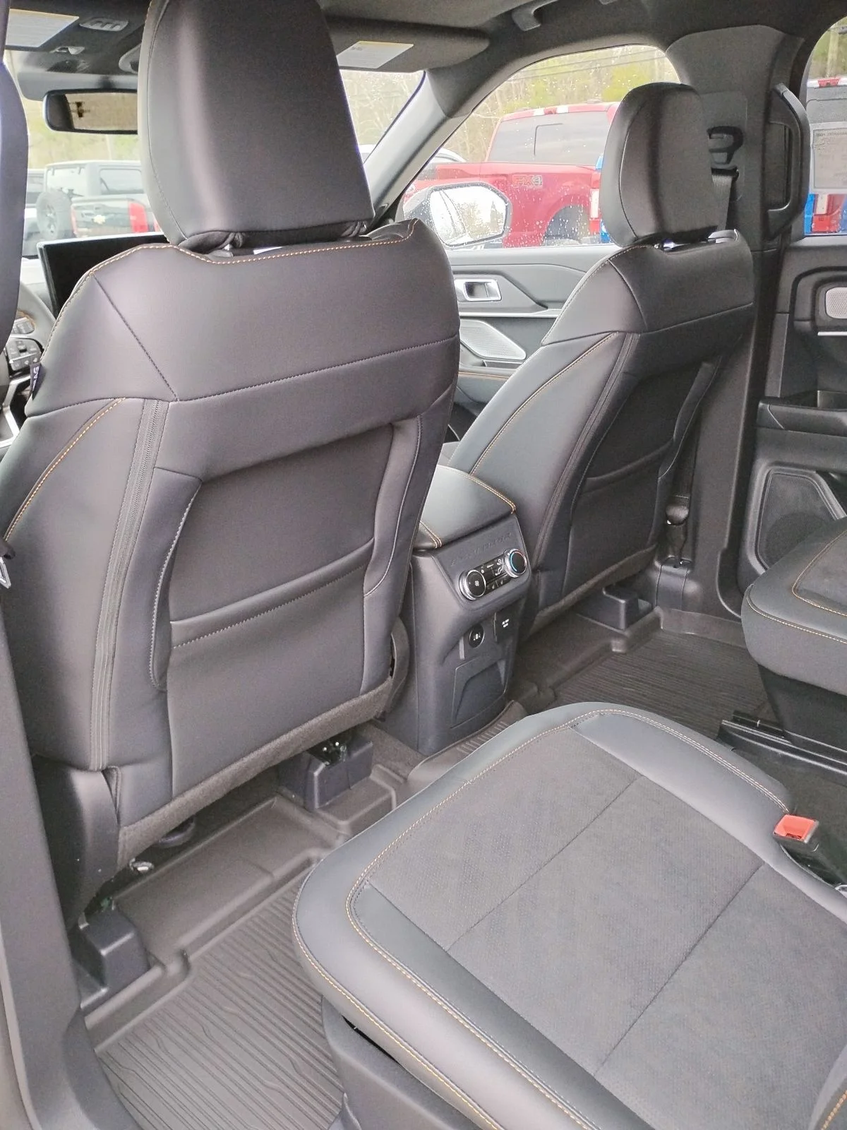 New 2026 Ford Explorer - photo 8