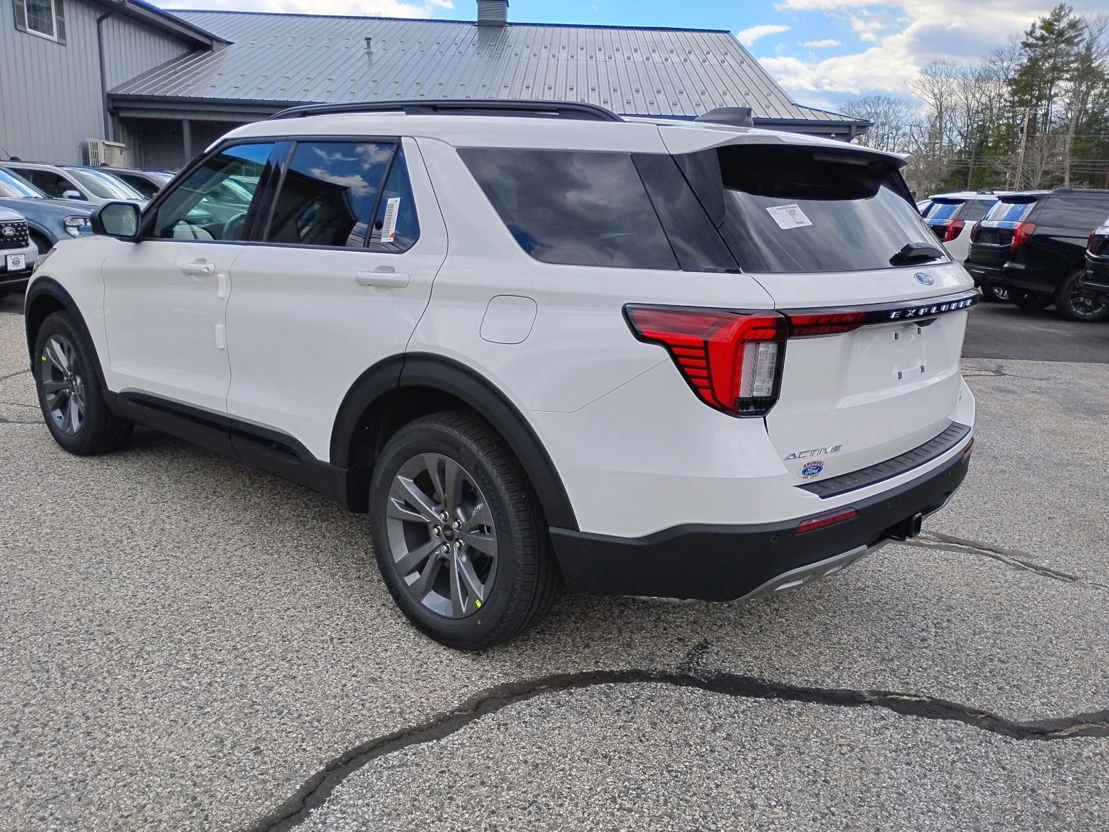 New 2026 Ford Explorer - photo 2