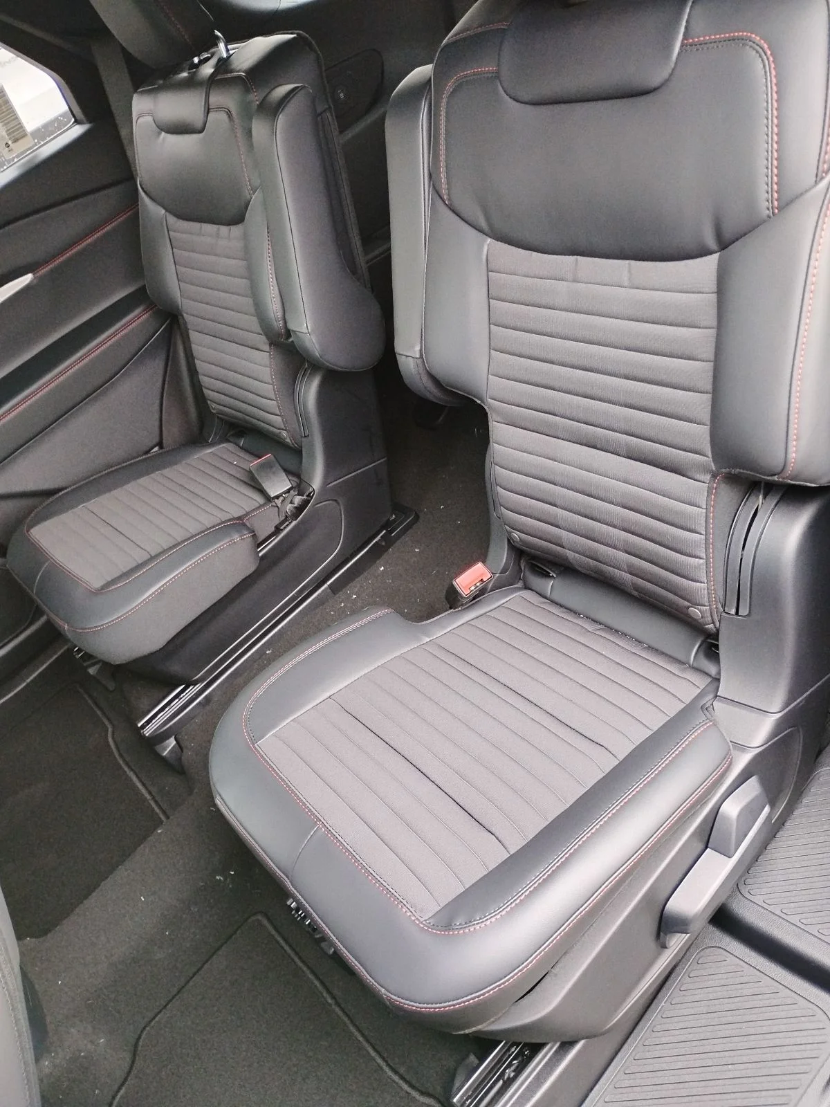 New 2026 Ford Explorer - photo 7