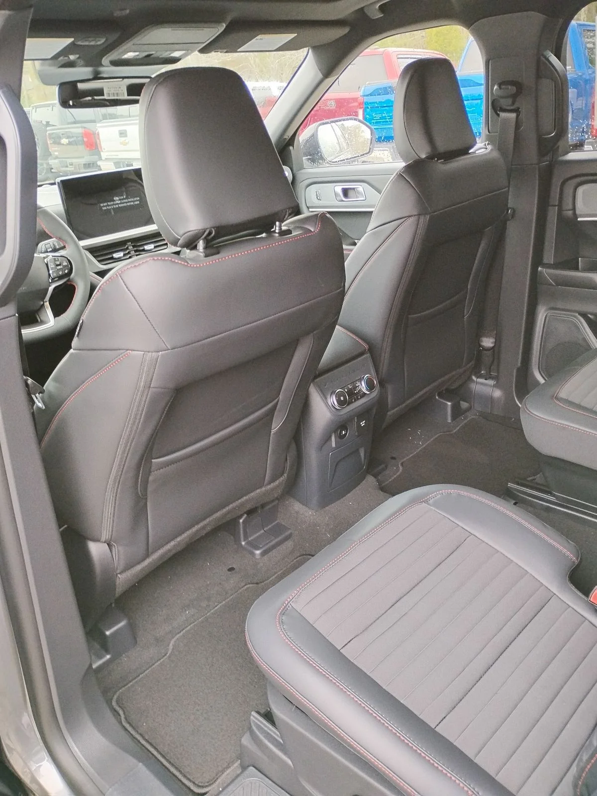 New 2026 Ford Explorer - photo 9