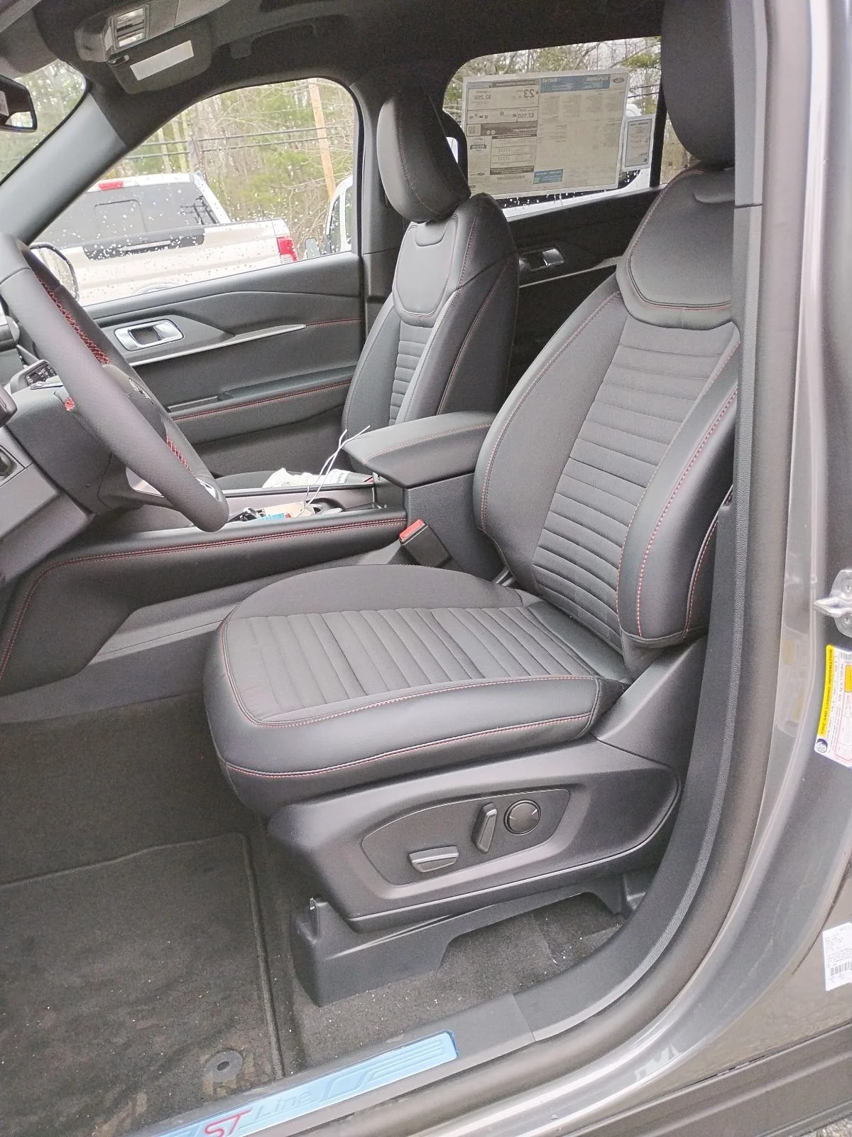 New 2026 Ford Explorer - photo 12
