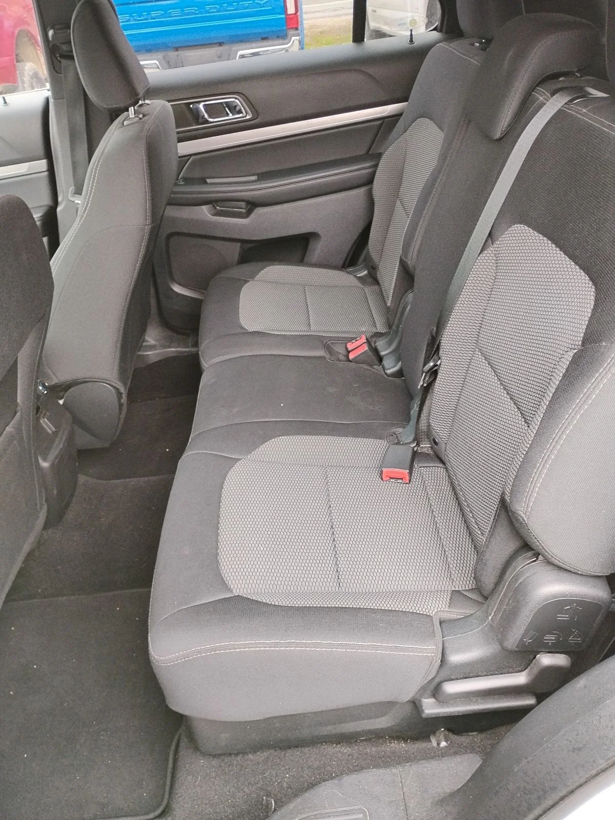 Used 2019 Ford Explorer - photo 1