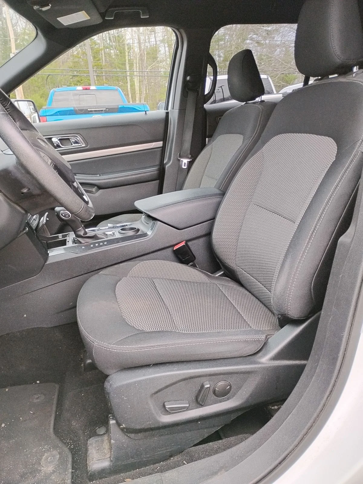 Used 2019 Ford Explorer - photo 5