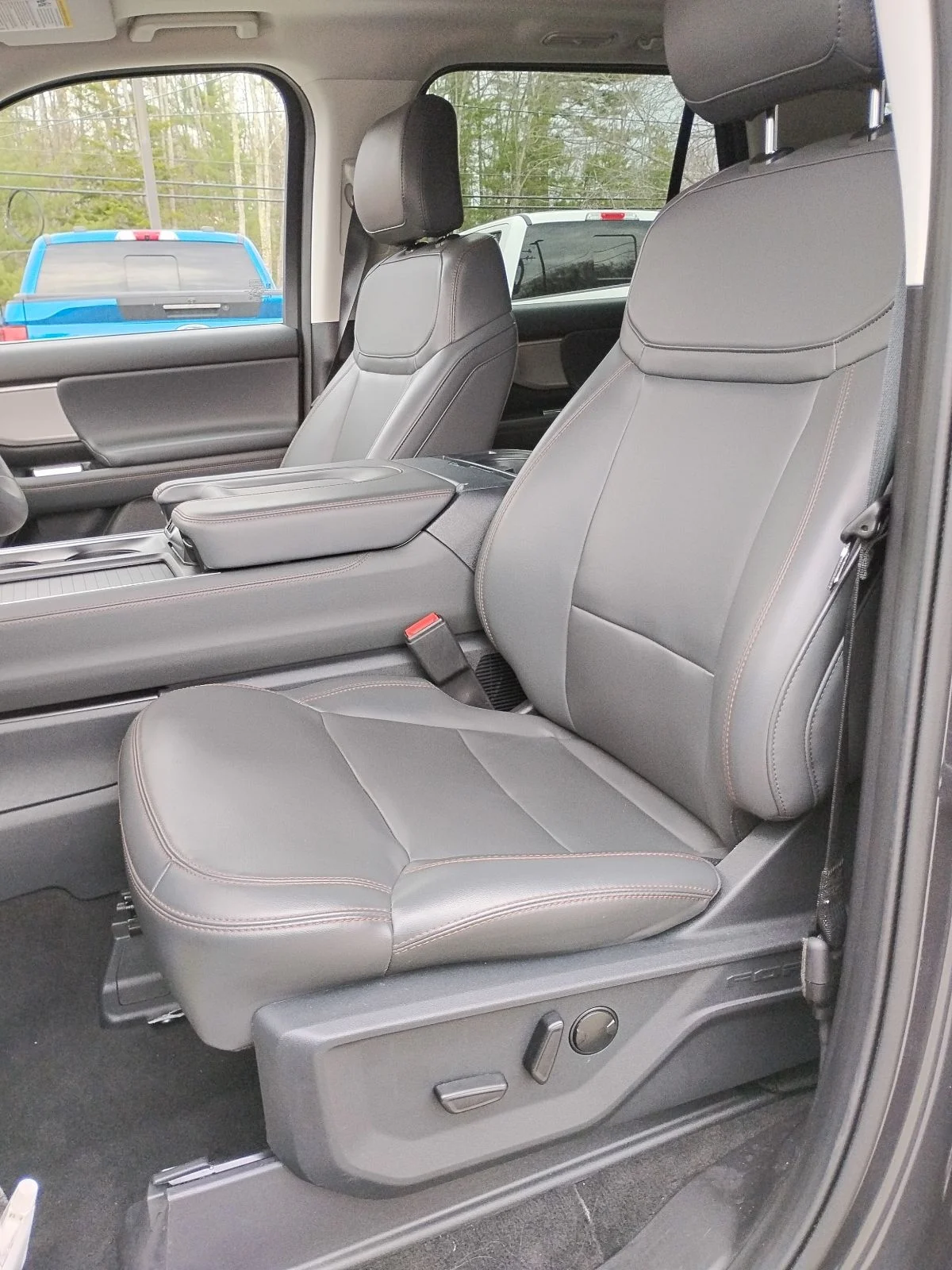 Used 2025 Ford Expedition MAX - photo 11