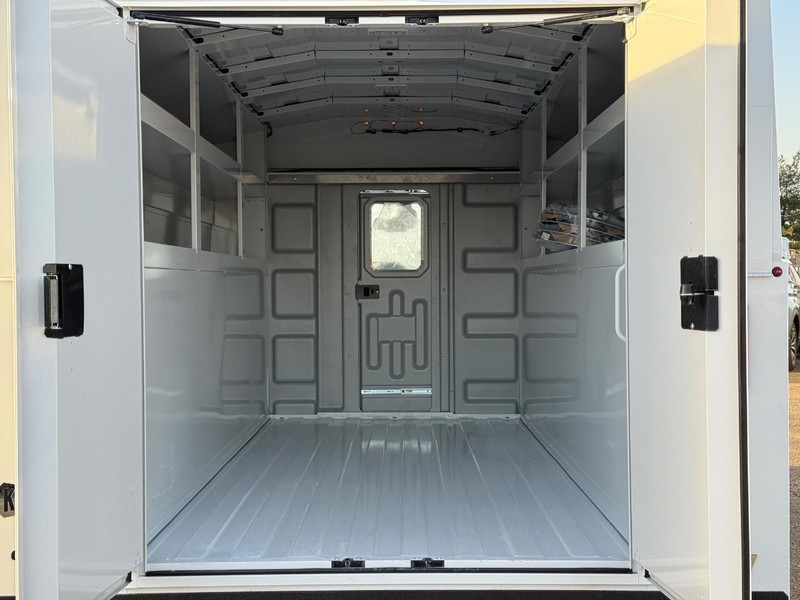 New 2026 Ford E-350 - photo 8