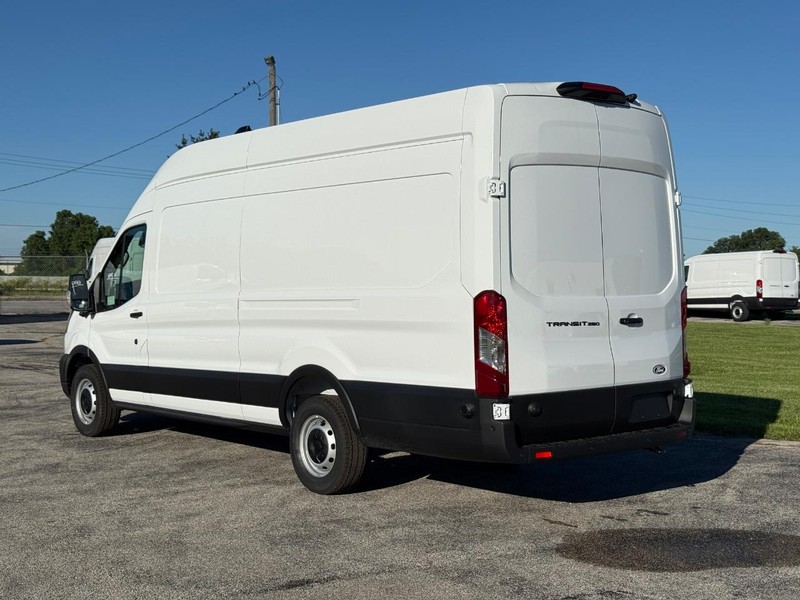 New 2026 Ford Transit 250 - photo 5