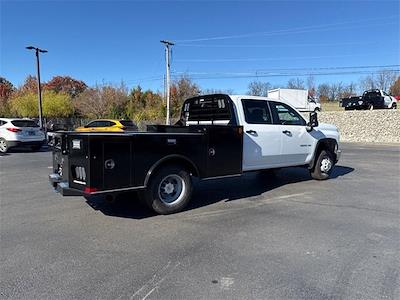 New 2026 Chevrolet Silverado 3500 Work Truck Crew Cab 4WD Flatbed Truck for sale #29416 - photo 2