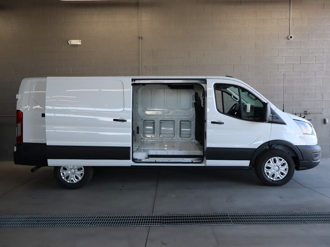 New 2026 Ford Transit 150 - photo 9