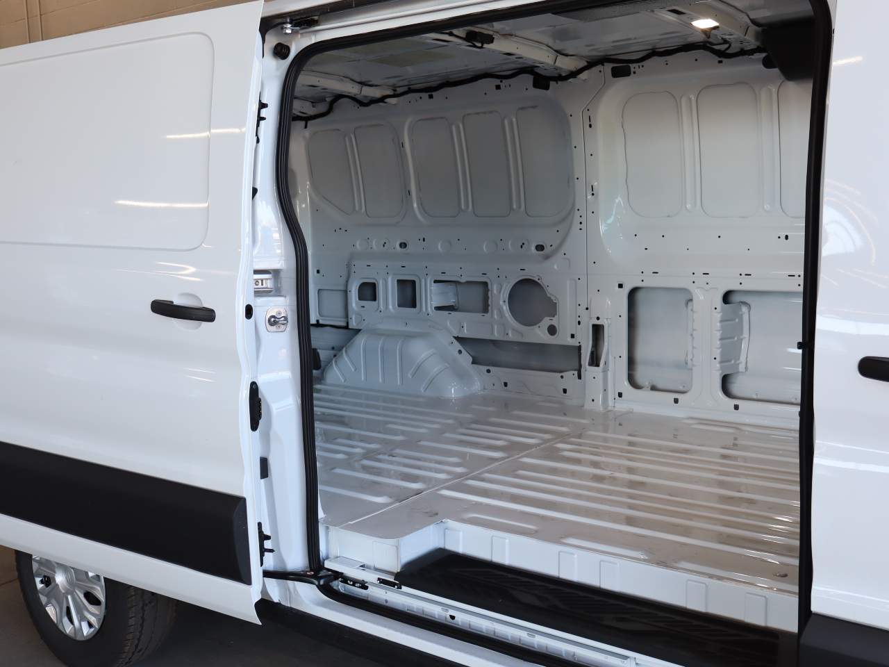 New 2026 Ford Transit 250 - photo 10