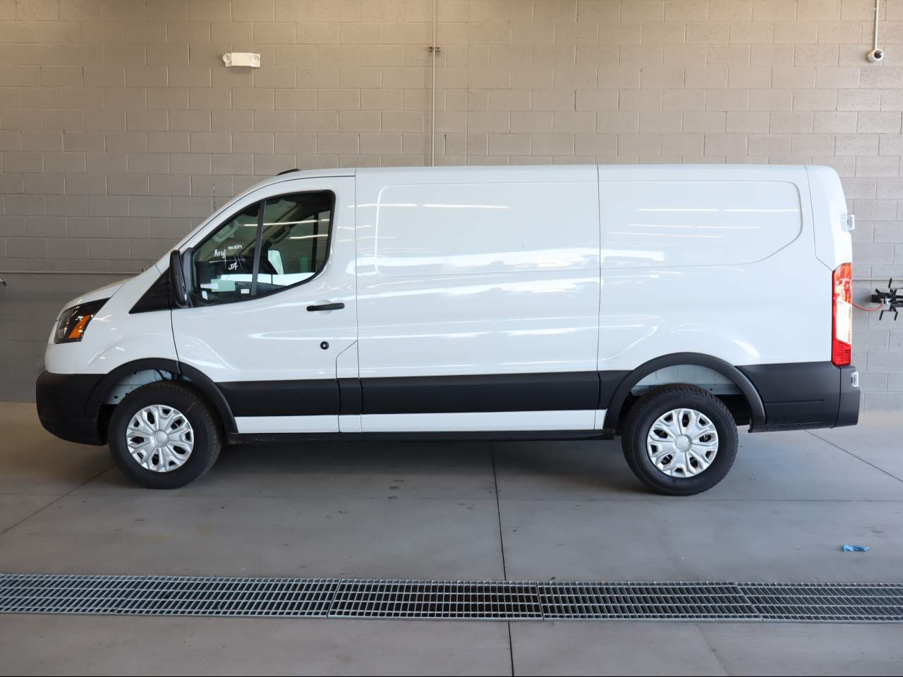 New 2026 Ford Transit 150 - photo 5