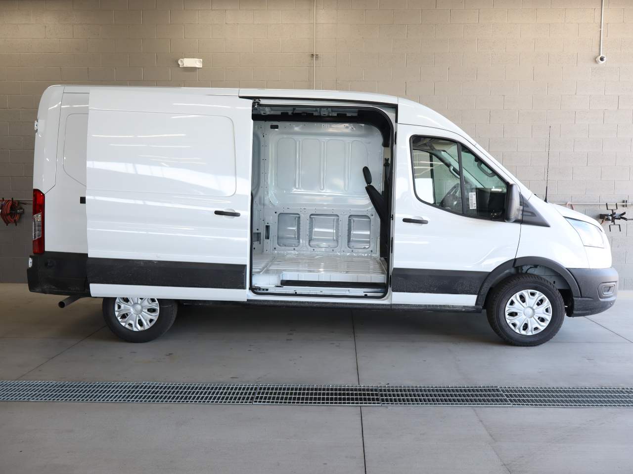 New 2026 Ford Transit 250 - photo 9