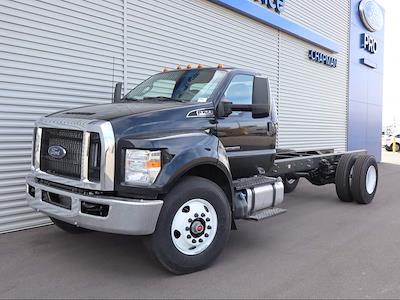 New 2027 Ford F-750 - photo 1