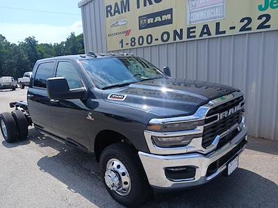 New 2025 Ram 3500 Tradesman Crew Cab 4x4 60 CA Cab Chassis for sale #25197 - photo 1
