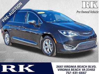 Used 2017 Chrysler Pacifica Limited Minivan for sale #19360PC - photo 1