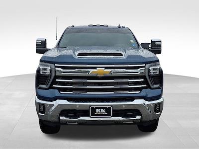 Used 2025 Chevrolet Silverado 2500 - photo 1