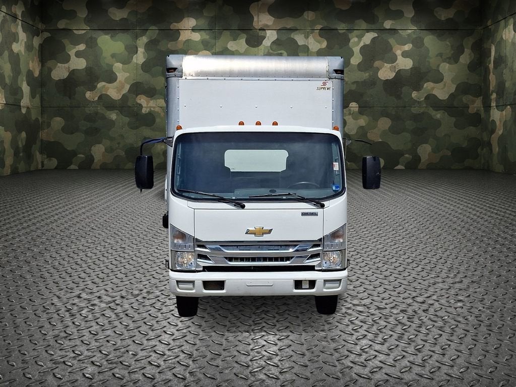 Used 2017 Chevrolet LCF 4500HD - photo 2