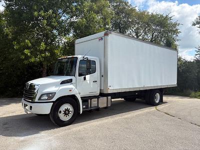 Used 2018 Hino 268A - photo 1