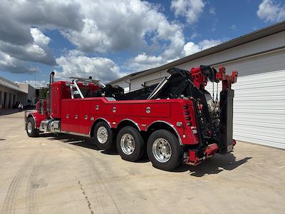 Used 2023 Peterbilt 389 - photo 1