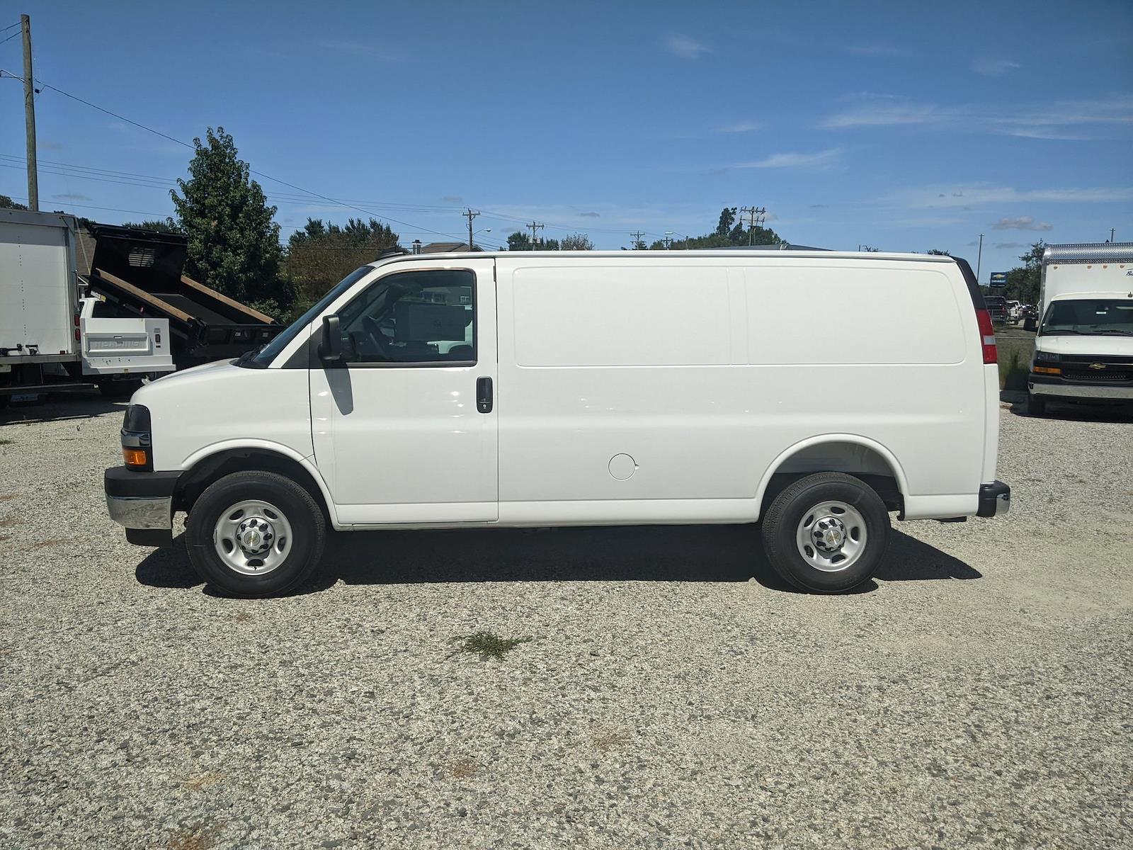 New 2025 Chevrolet Express 2500 - photo 7