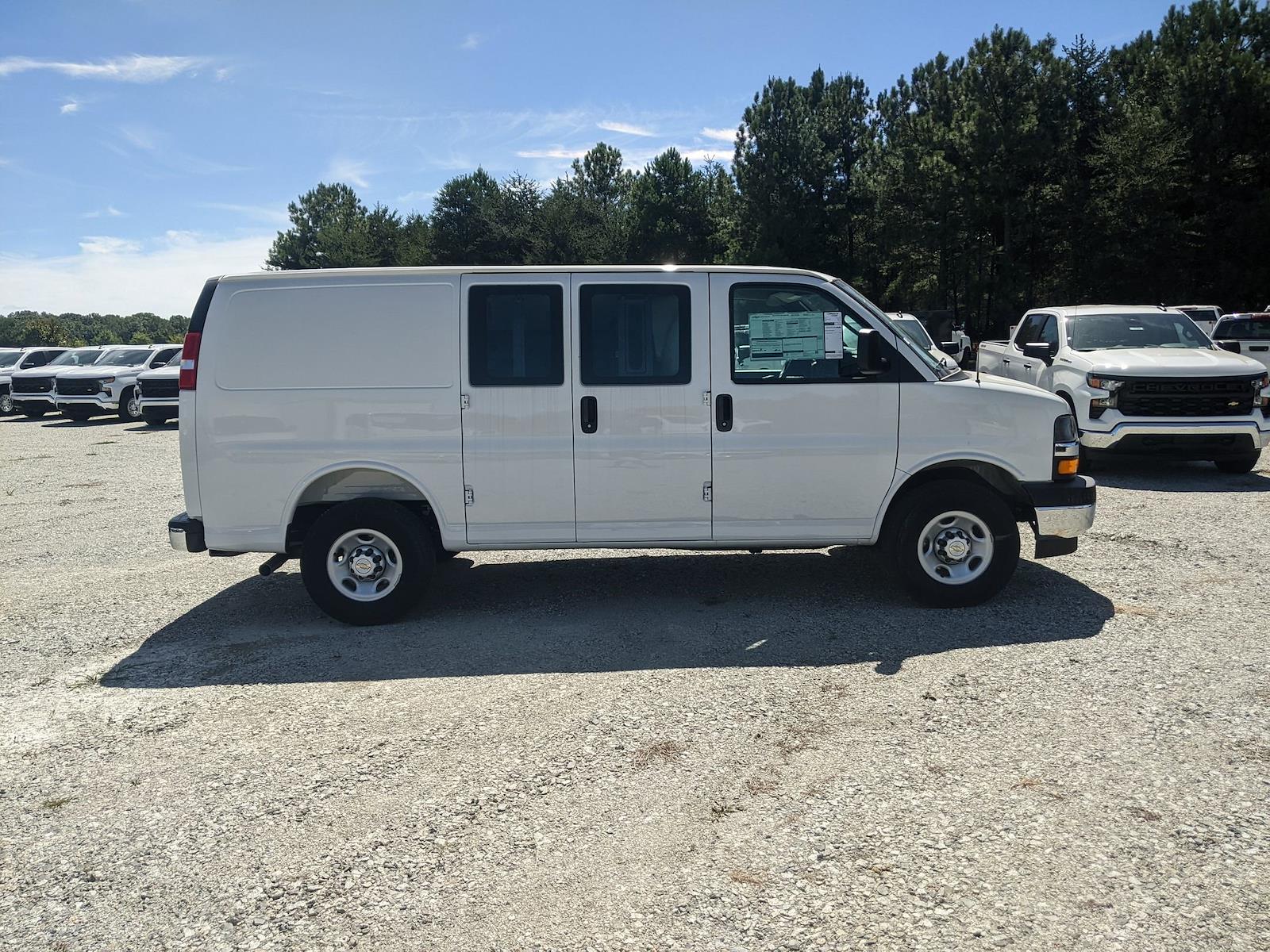 New 2025 Chevrolet Express 2500 - photo 9