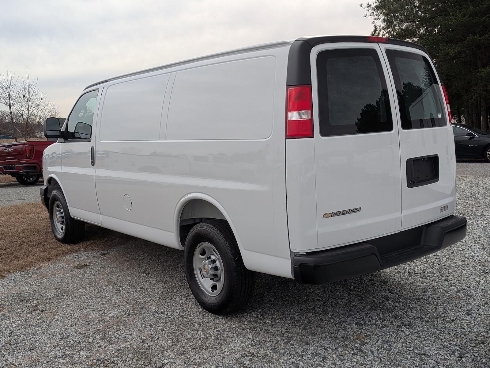 New 2025 Chevrolet Express 2500 - photo 5