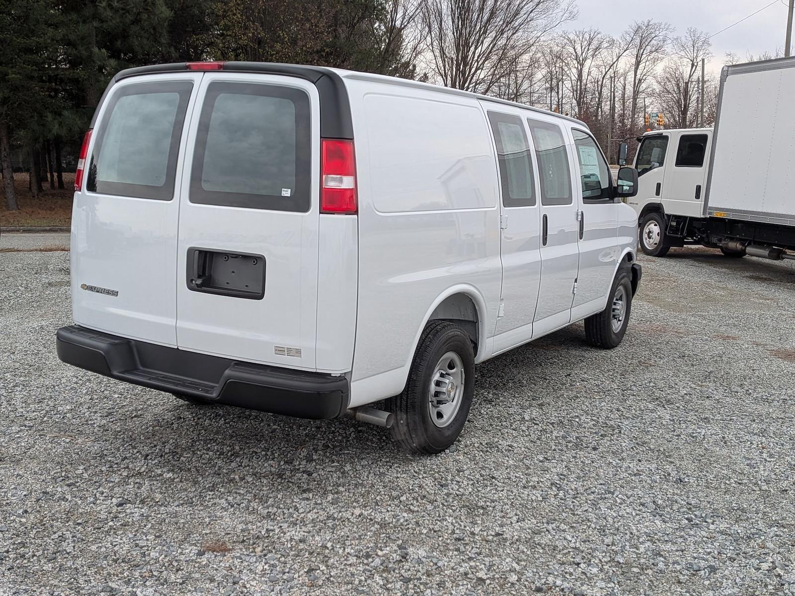 New 2025 Chevrolet Express 2500 - photo 16