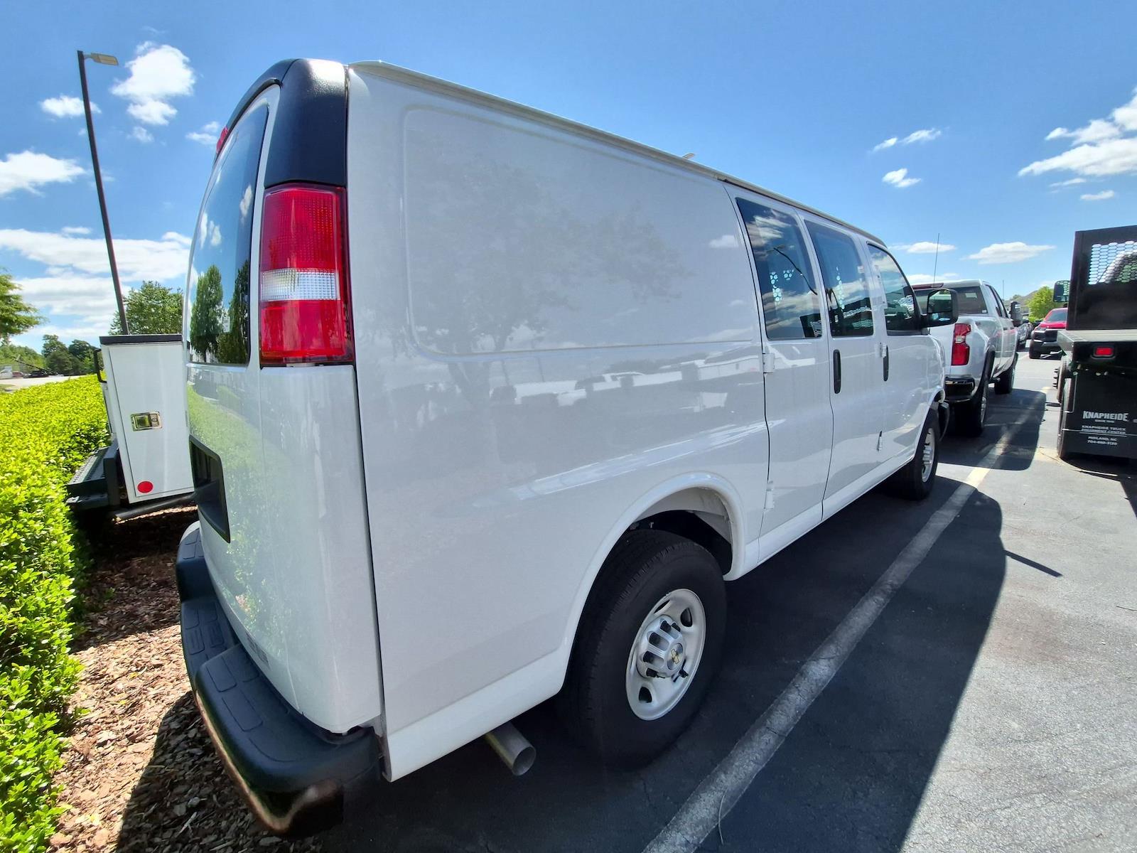 New 2025 Chevrolet Express 2500 - photo 8