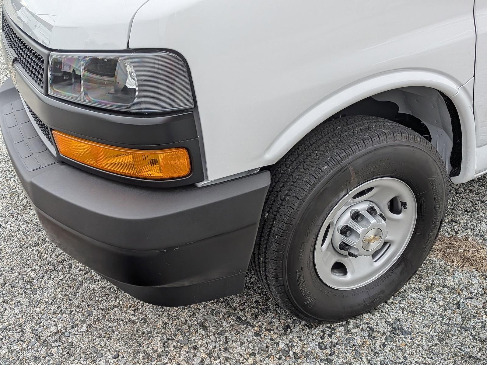 New 2025 Chevrolet Express 2500 - photo 9
