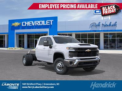 2025 Chevrolet Silverado 3500 Crew Cab DRW 4WD Cab Chassis for sale #DCS8645 - photo 1