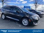 Used 2017 Chrysler Pacifica FWD Minivan for sale #Q2804A - photo 1