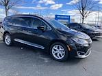Used 2017 Chrysler Pacifica FWD Minivan for sale #Q2804A - photo 3