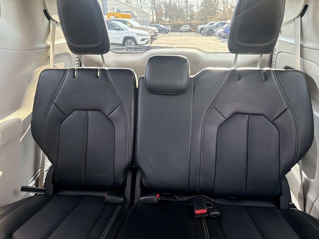 Used 2024 Chrysler Pacifica - photo 19
