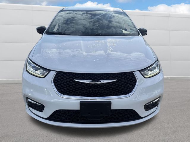 Used 2024 Chrysler Pacifica - photo 17