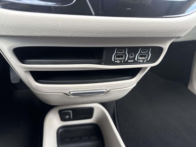 Used 2024 Chrysler Pacifica - photo 33