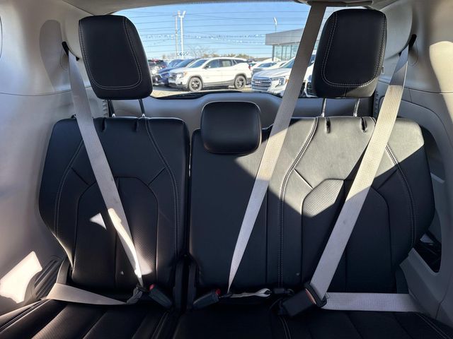 Used 2024 Chrysler Pacifica - photo 18
