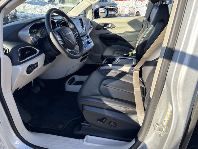 Used 2024 Chrysler Pacifica - photo 19