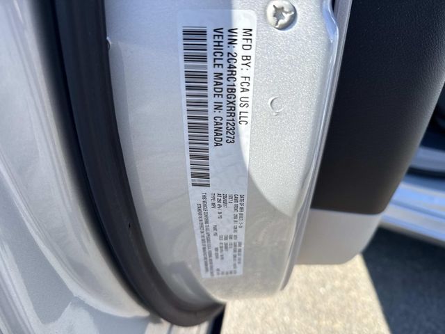 Used 2024 Chrysler Pacifica - photo 22