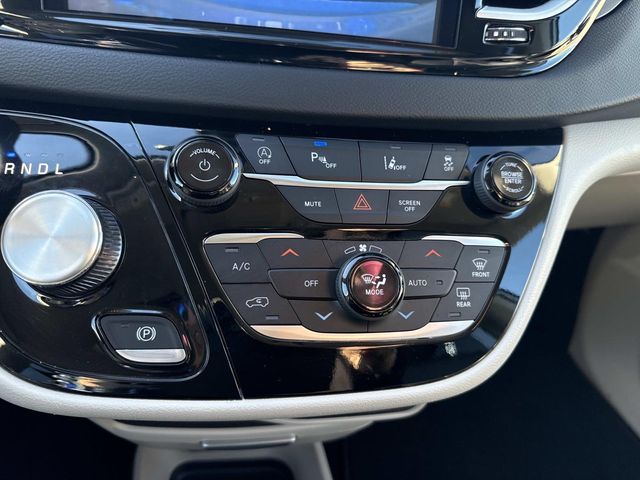 Used 2024 Chrysler Pacifica - photo 26