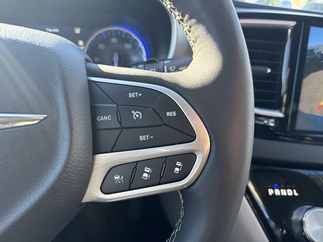 Used 2024 Chrysler Pacifica - photo 30