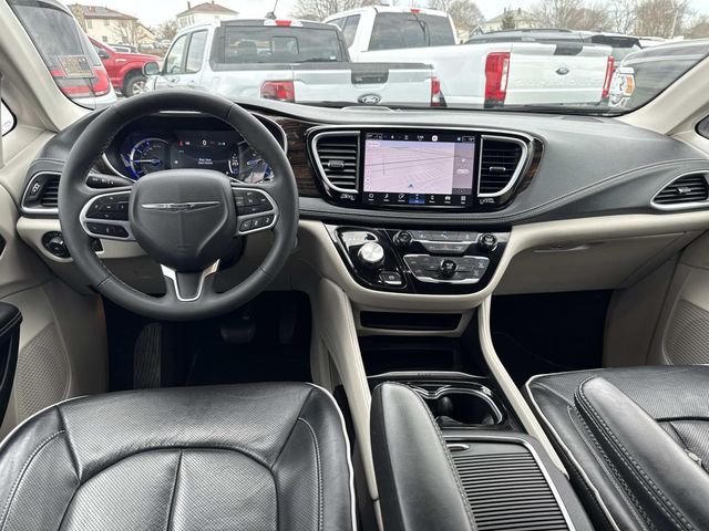 Used 2023 Chrysler Pacifica - photo 18