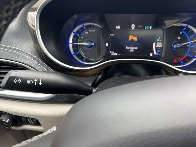 Used 2023 Chrysler Pacifica - photo 40